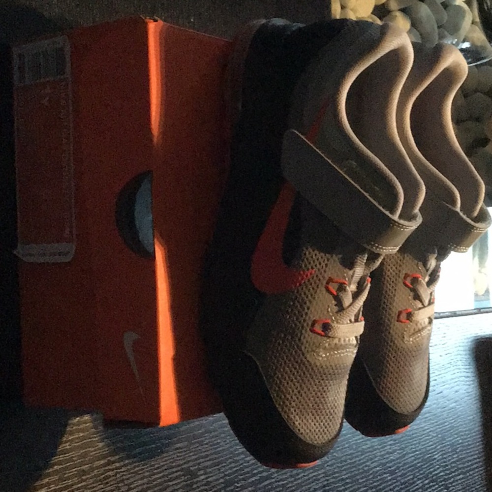 Girls sneakers.
